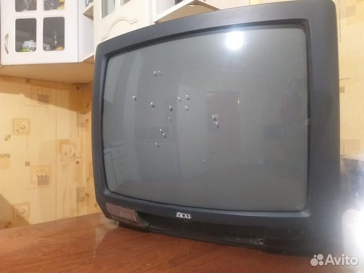 Телевизор akai б/у