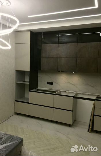 Кухня угловая на заказ. Рассрочка 0%