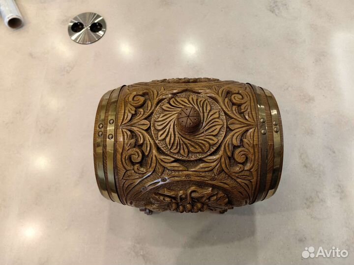 Бочка деревянная ручной работы с колбой внутри