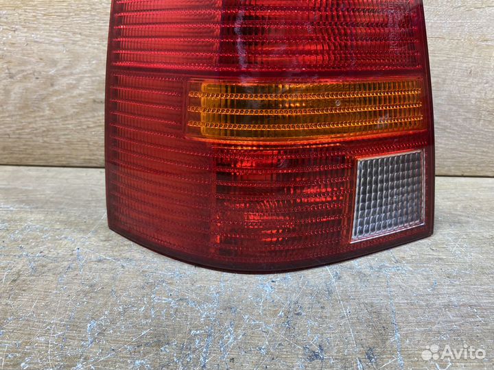 Фонарь задний левый VW Golf 4 Арт. 111118