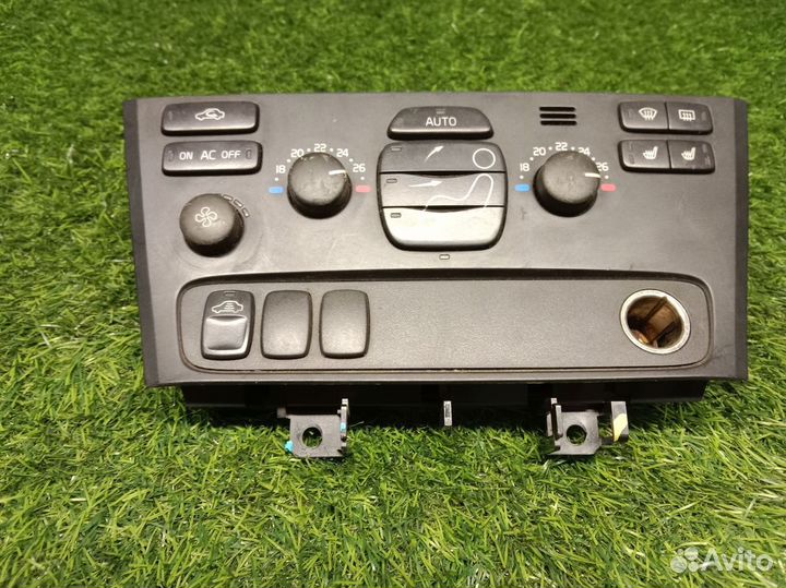 В наличии: Панель управления печкой Volvo S60