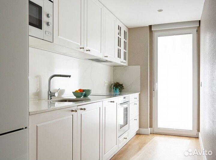 Кухня прямая белая