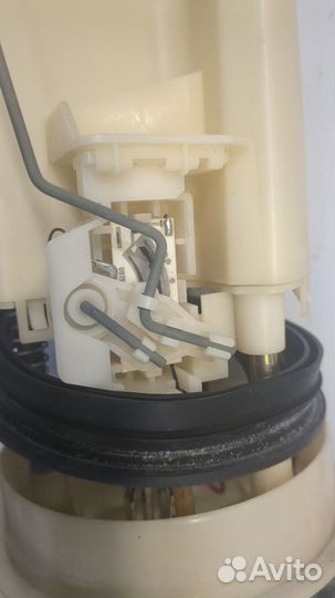 Насос топливный электрический Mitsubishi Carisma