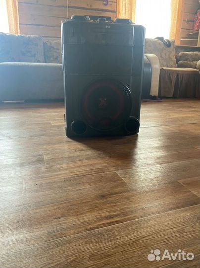 Музыкальная колонка lg
