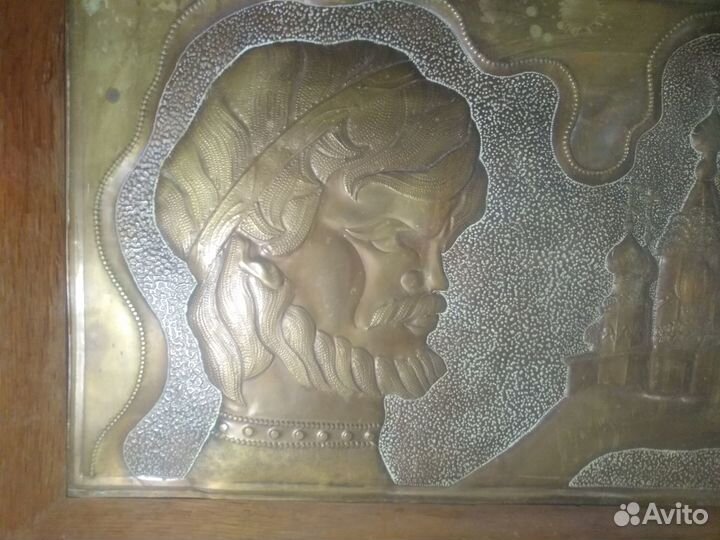 Чеканка большая