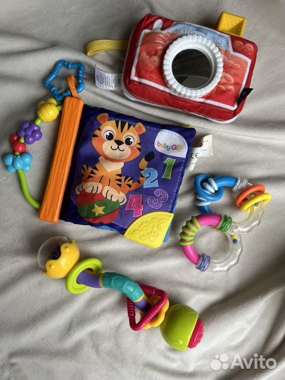 Развивающие игрушки для малыша пакетом