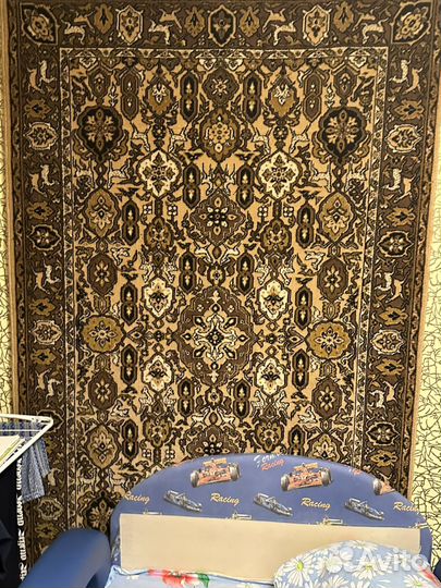 Ковер шерстяной