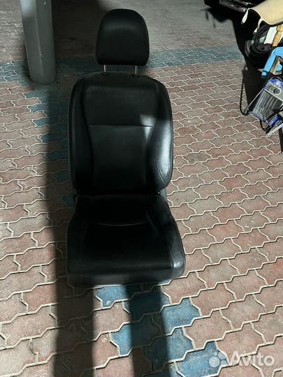 Сидения на Хайлендер U40