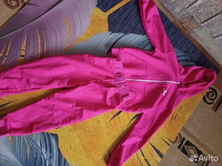Спортивный костюм для девочки 104 новый