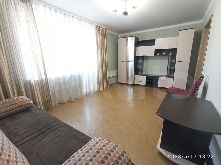 2-к. квартира, 65 м², 8/12 эт.