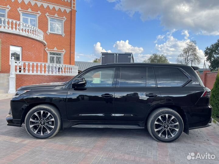 Lexus LX 4.5 AT, 2018, 190 000 км