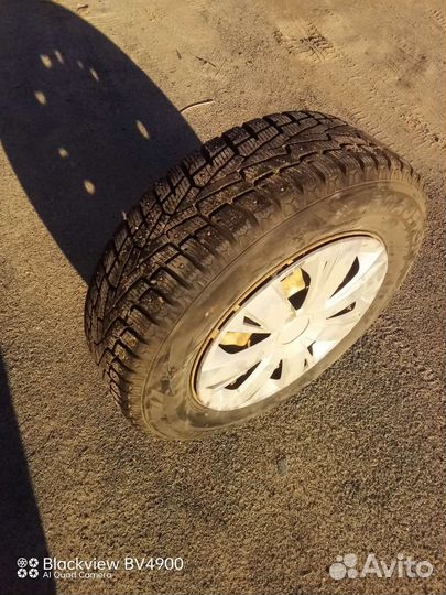 R16 Roadstone Winguard Spike 215/65, PCD 5x114.3 DIA 67.1