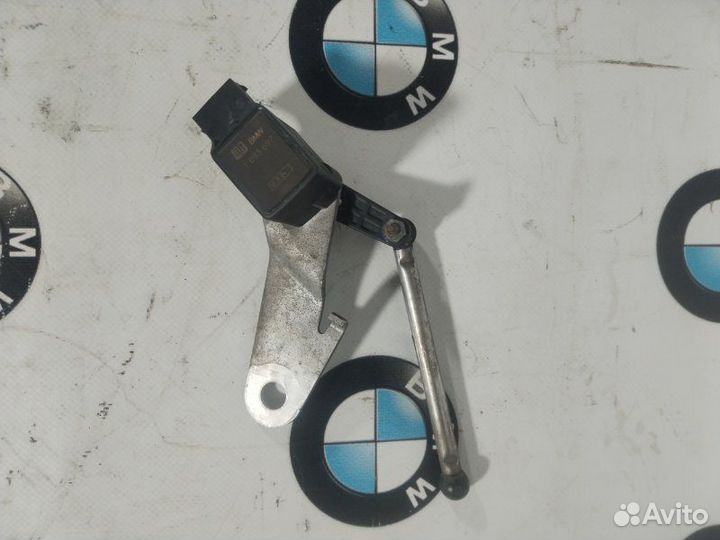 Датчик высоты дорожного просвета передний правый