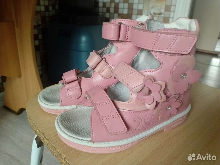 Босоножки для девочки 24 размер