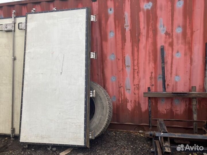 Дверь термобудки Man