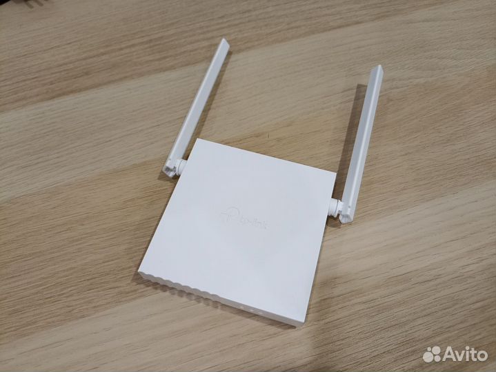 Wi-Fi роутер TP-link TL-WR820N