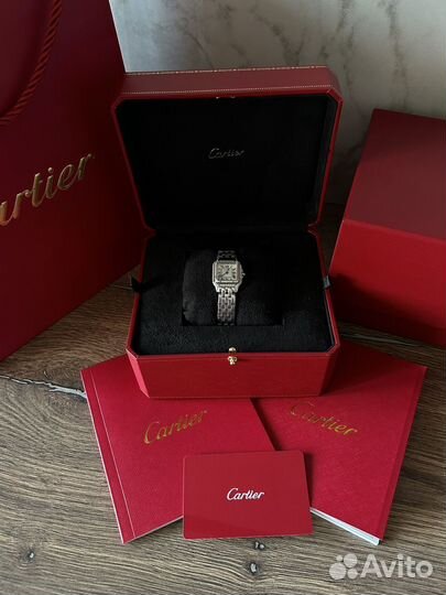 Чacы Сartiеr Panthеrе Smаll с камнями женские