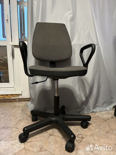 Компьютерное кресло