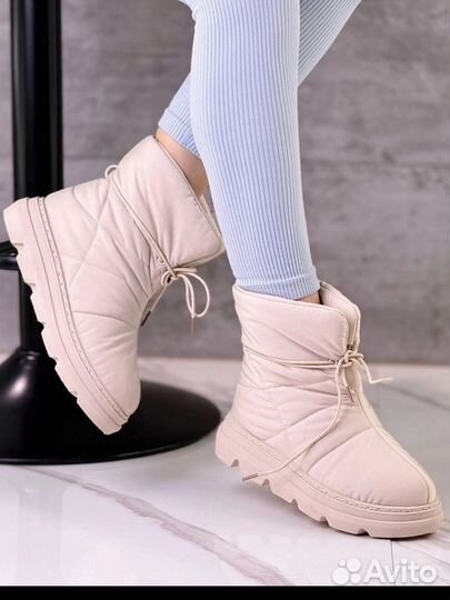 Дутики бежевые новые зима