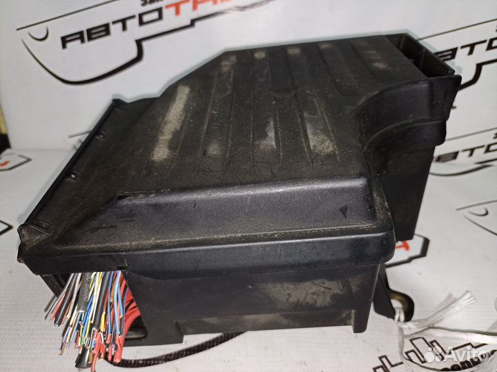 Блок предохранителей opel corsa C F08 F68 под капот 9115986