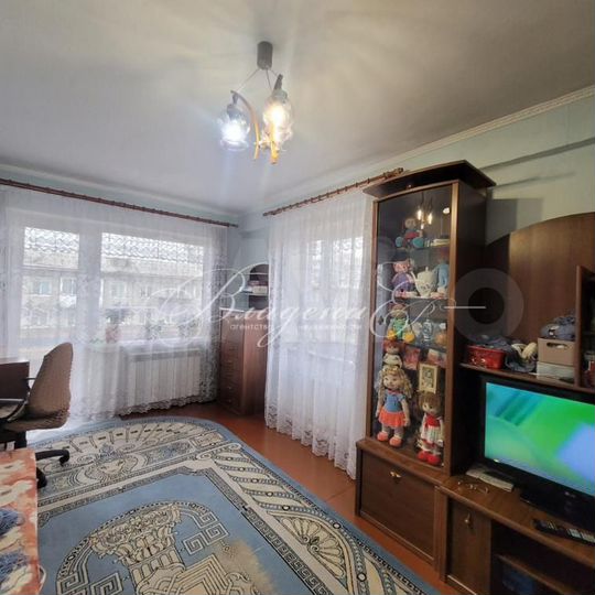 2-к. квартира, 40 м², 5/5 эт.