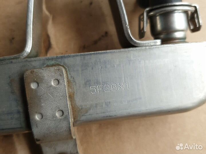 Топливная рампа 5F20X1 Ford