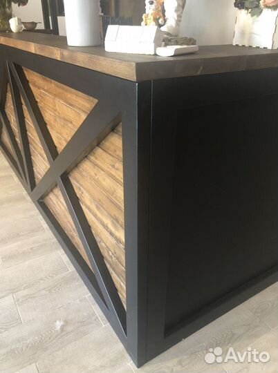 Ресепшн, стойка администратора лофт