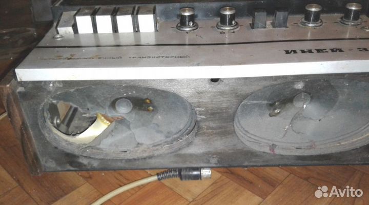 Магнитофон бобинный Иней,радиоприемники СССР