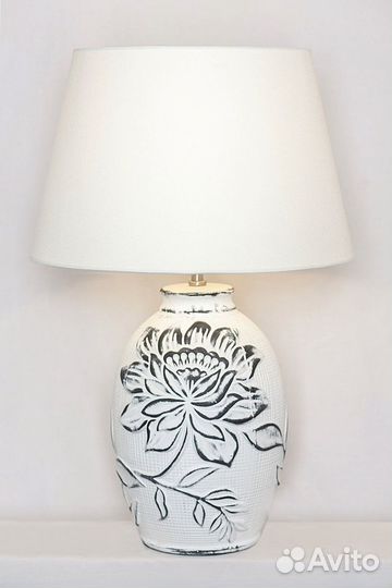 Лампа настольная с абажуром Flower