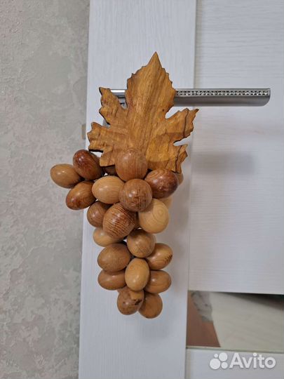 Виноград из дерева