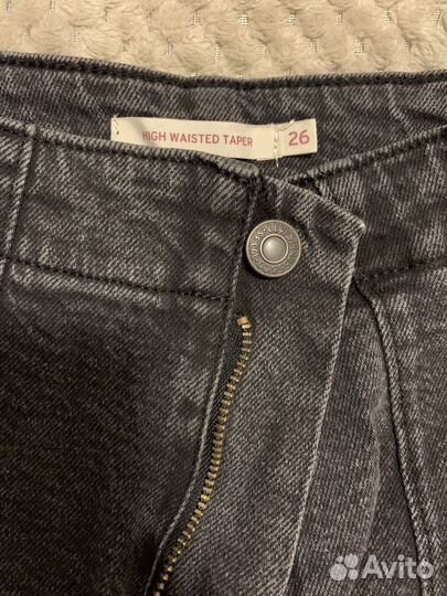 Женские джинсы levi's