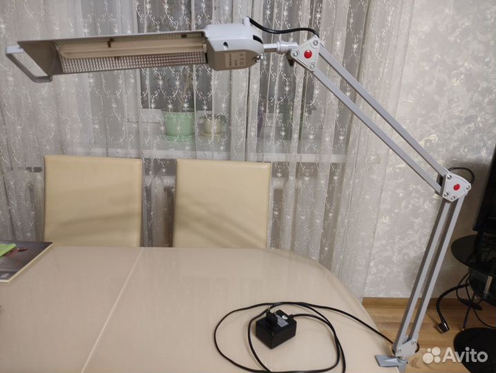 Лампа настольная светодиодная, трансформер