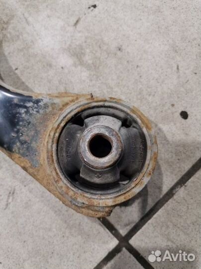 Рычаг подвески передний правый Hyundai Elantra HD