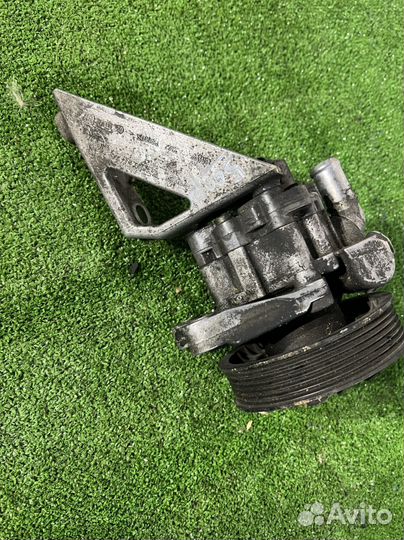 Насос гидроусилителя на bmw е90