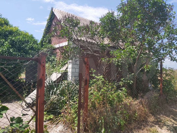 Дом 20 м² на участке 7,9 сот.