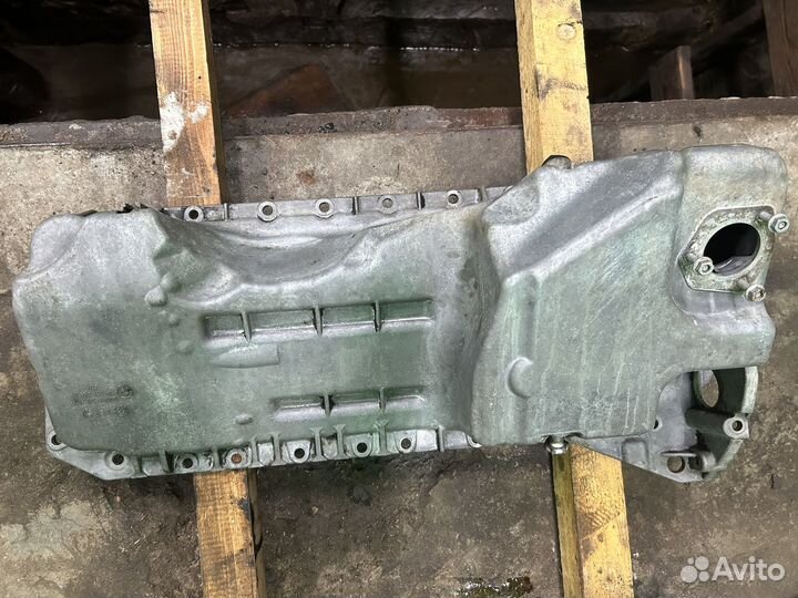 Поддон двигателя (масляный картер) BMW N52