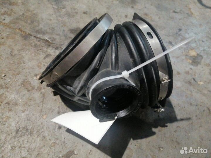 Патрубок интеркулера Mercedes Benz C200 W204