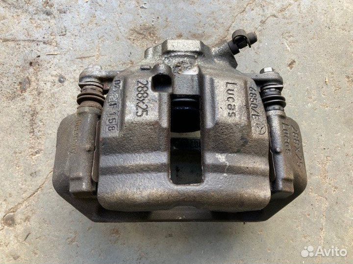 Суппорт передний правый Mercedes-Benz C-Class W203