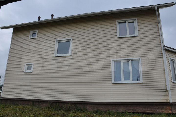 Дом 181,9 м² на участке 12 сот.