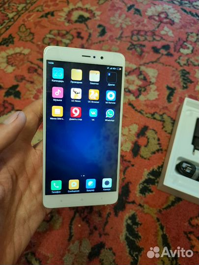 Продам Xiaomi mi 5s plus 4/64gb