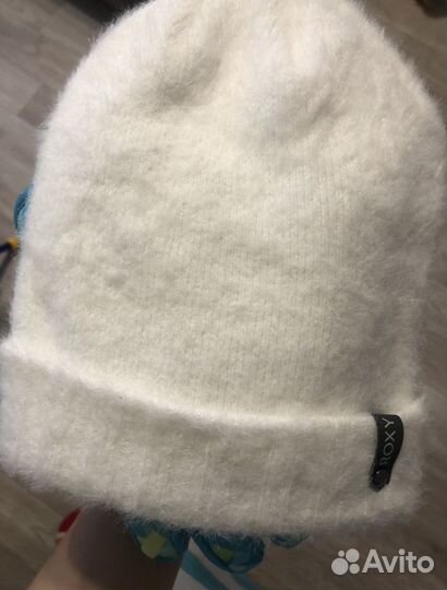 Шапка roxy и перчатки glissade