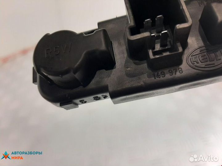 Панель заднего правого фонаря Volvo S80 2002