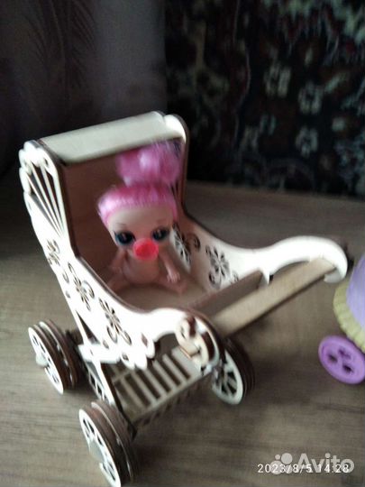 Коляска кукольная