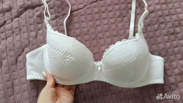 Бюстгальтер белый 85В