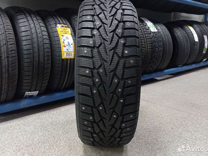 Ikon Tyres Nordman 7 215/65 R16 102T