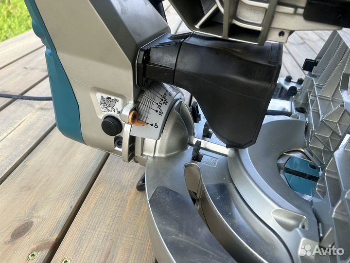 Торцовочная пила Makita LS1219L