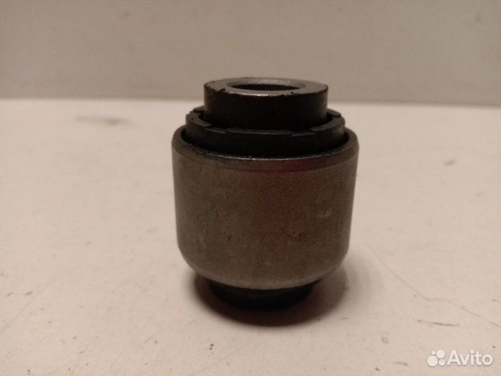 Сайлентблок задней балки Volkswagen Passat B5