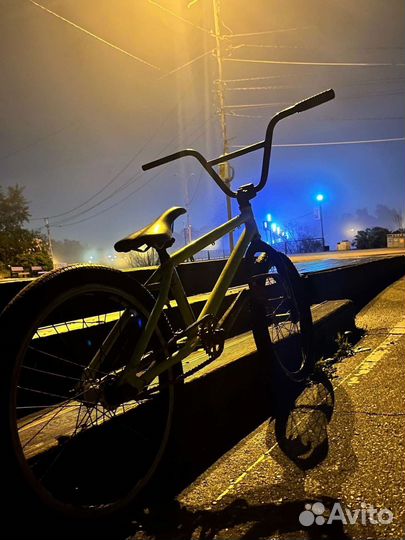 Трюковой велосипед bmx