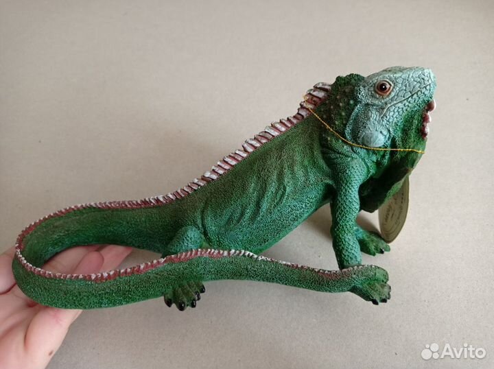 Статуэтка сувенир 