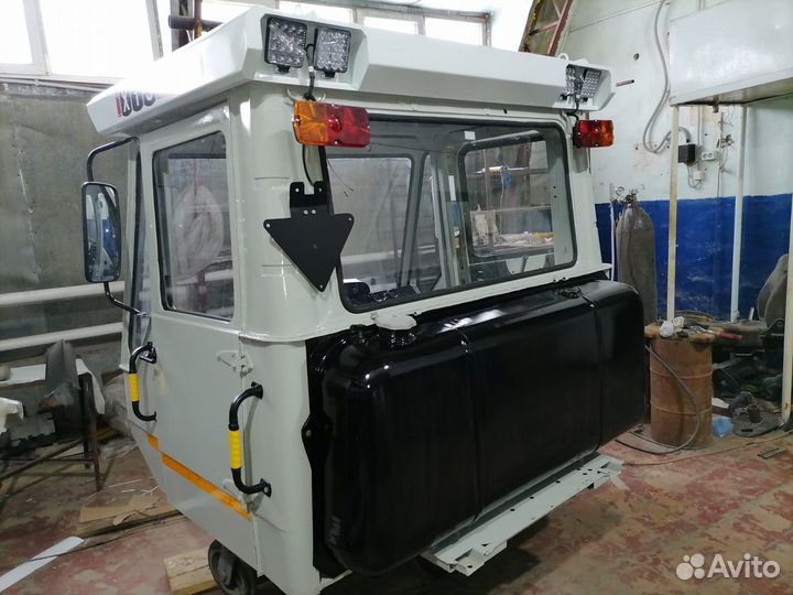 Кабина на трактор т 150